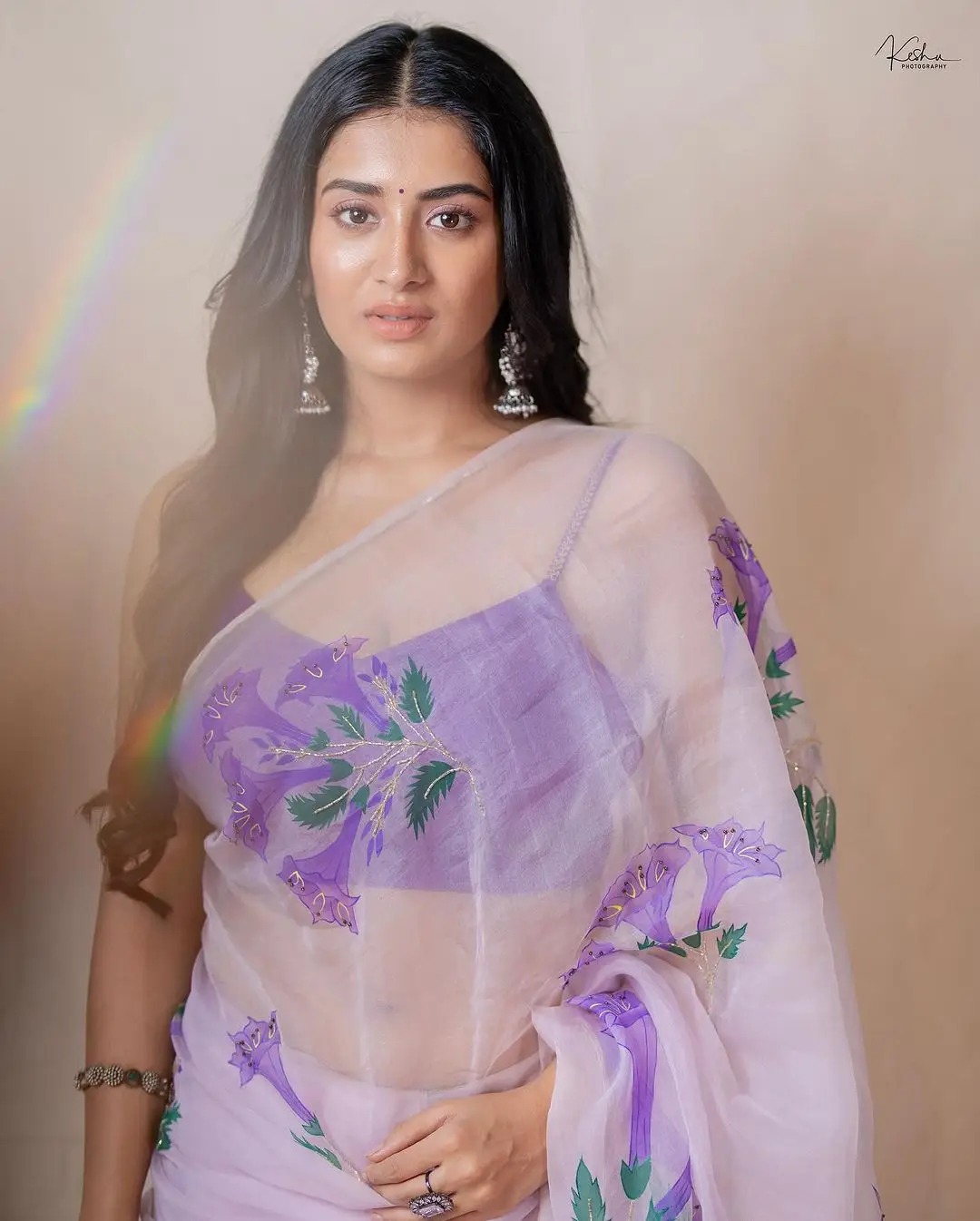 Rashi Singh in Violet Saree Blue Sleeveless Blouse